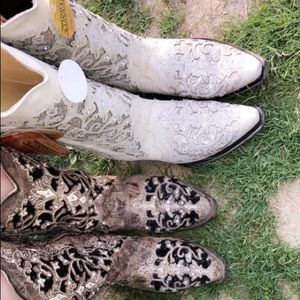 These boots are used and worn out a little bit at the bottoms they are not new